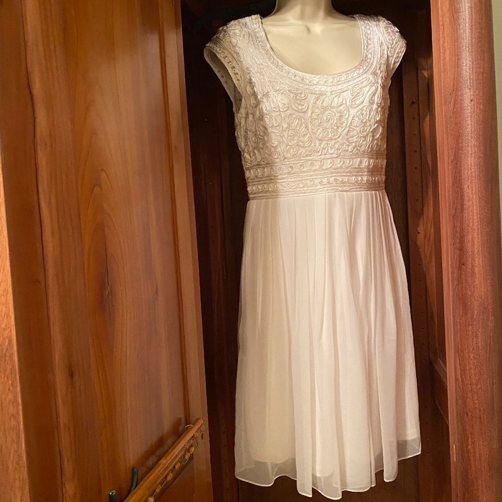 White Flowy Dress with Embroidered Bodice from Adrianna Papell-NWT